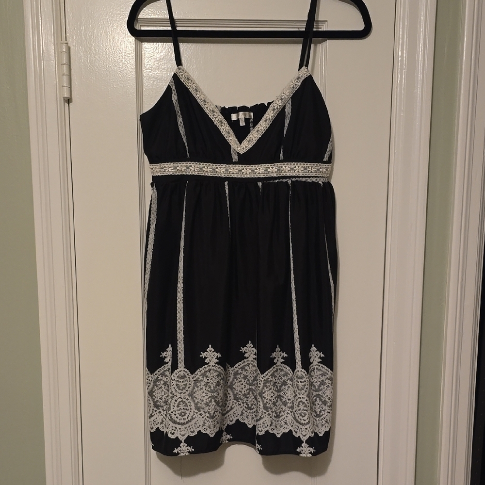 Chic Black and White Lace Dress